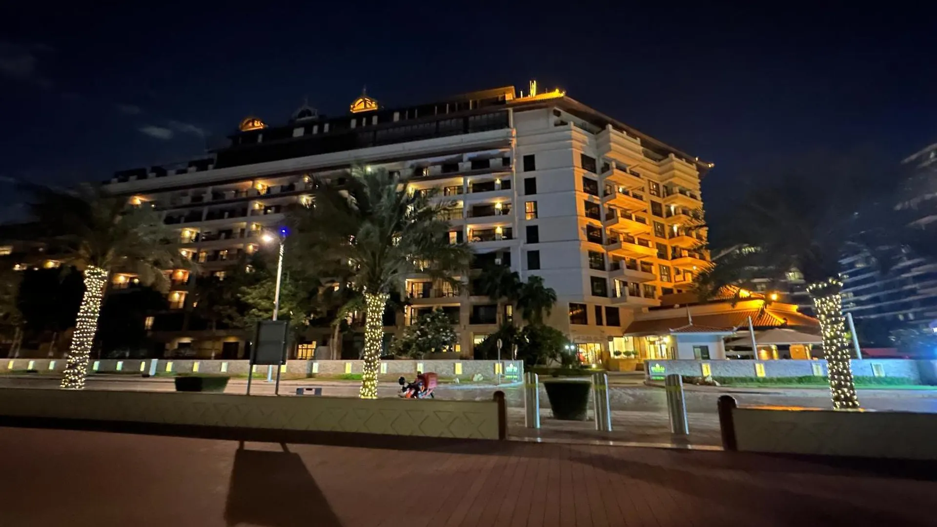 Cozy, Full Sea View, Private Beach, In 5 Stars Resort At The Palm Dubai 0*,  United Arab Emirates