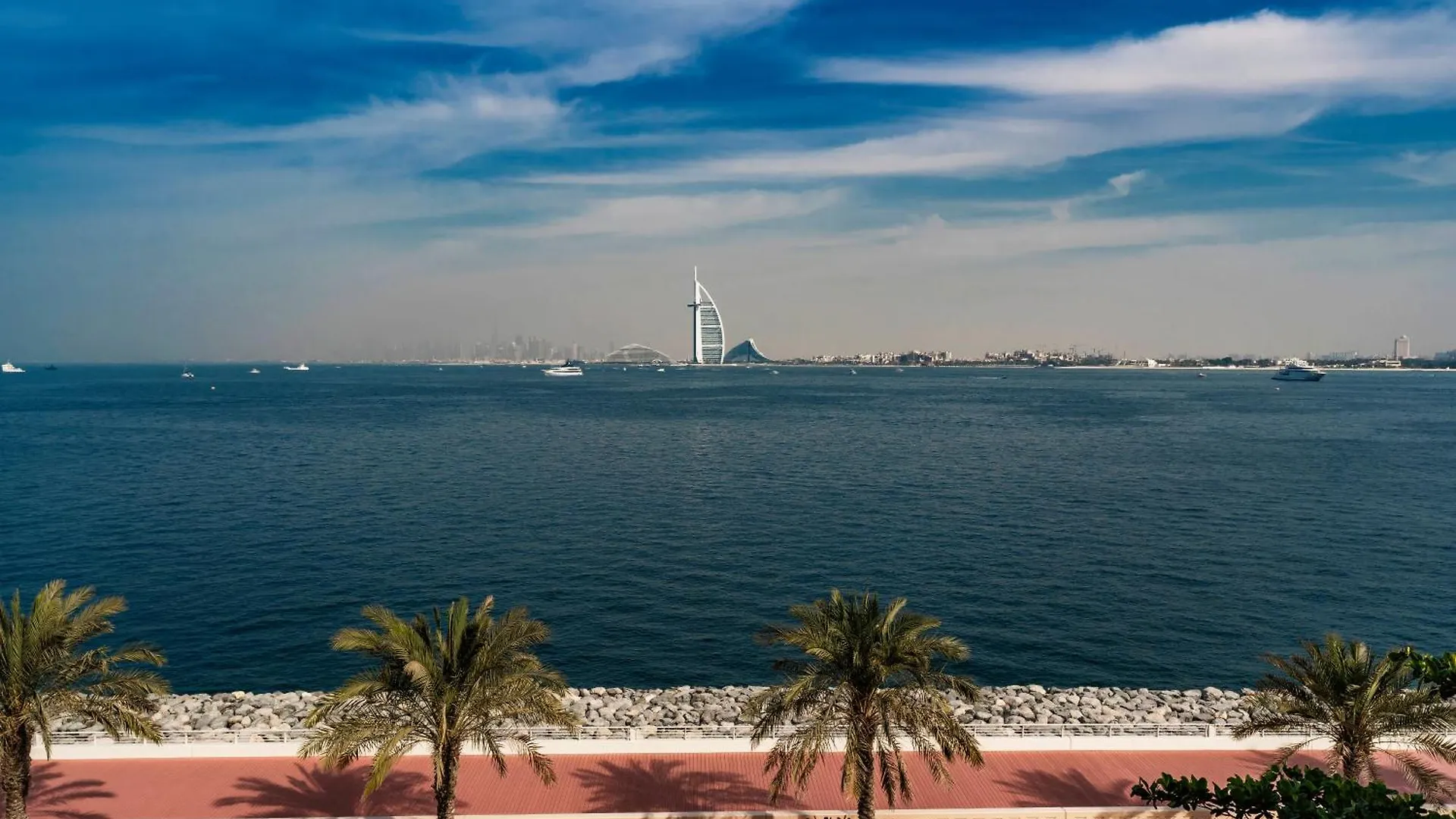 Cozy, Full Sea View, Private Beach, In 5 Stars Resort At The Palm Dubai 0*,  United Arab Emirates