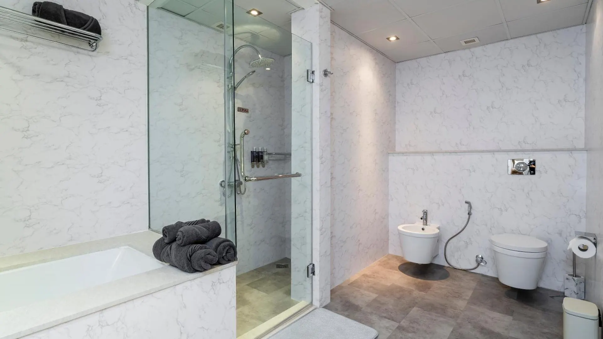 Cozy, Full Sea View, Private Beach, In 5 Stars Resort At The Palm Dubai Apartment