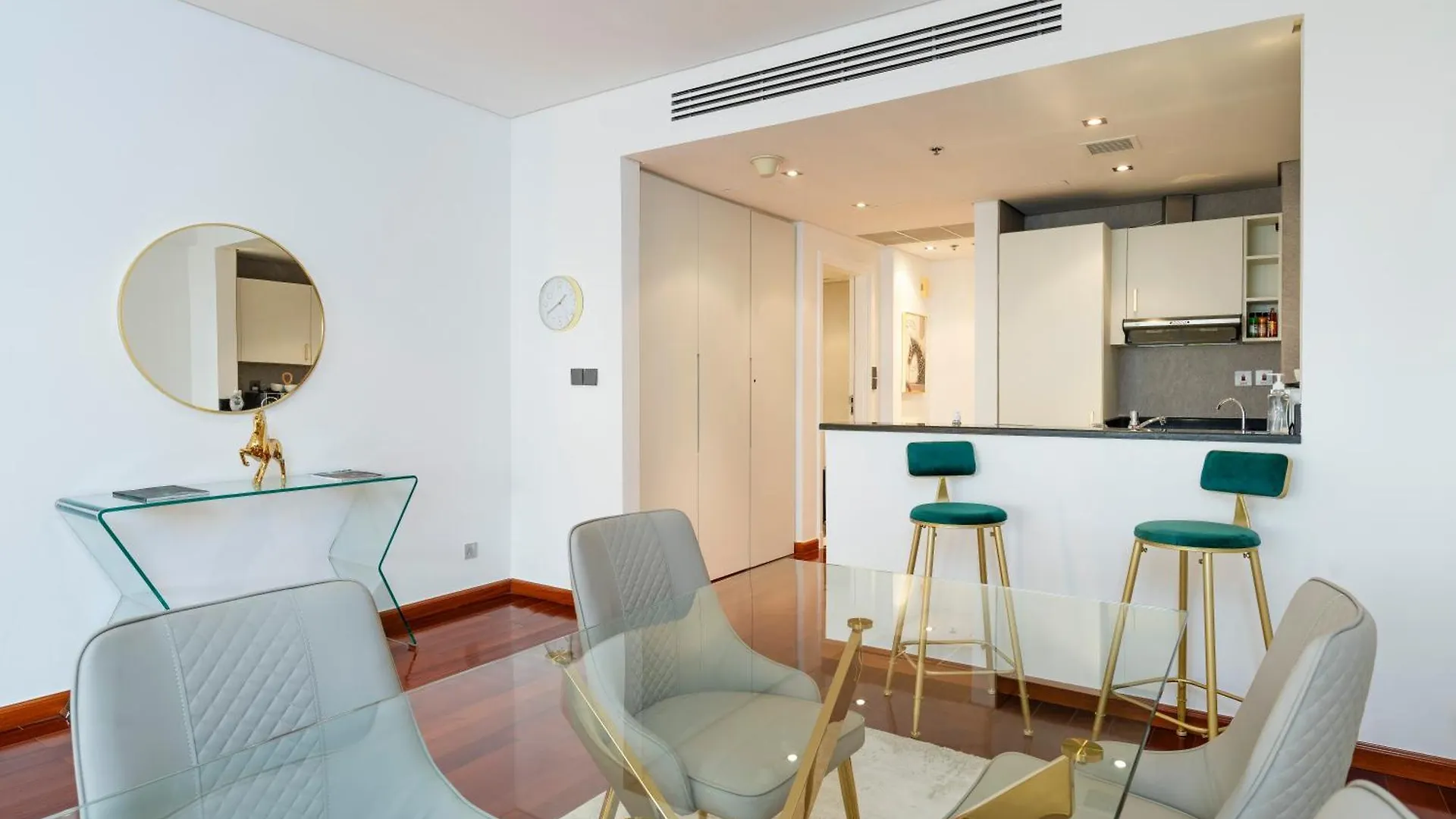 Cozy, Full Sea View, Private Beach, In 5 Stars Resort At The Palm Dubai Apartment