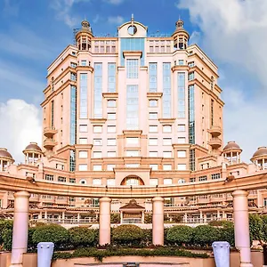 Swissotel Al Murooj Ξενοδοχείο